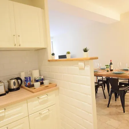 Renting - Pairoliere - Spacious Flat - Old - Massena - Terrace * Ницца