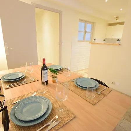 Апартаменты Renting - Pairoliere - Spacious Flat - Old - Massena - Terrace