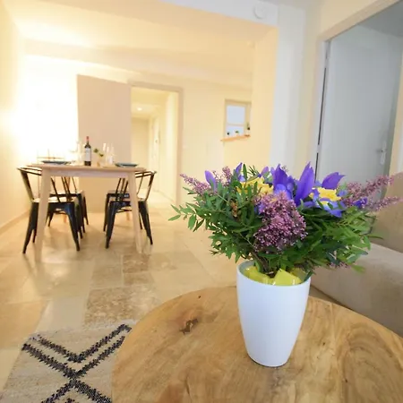 Renting - Pairoliere - Spacious Flat - Old - Massena - Terrace Апартаменты Ницца